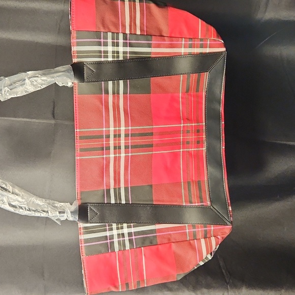 Victorias Secret PLAID Tote Weekender Tartan Plaid Black Red Logo Carry On NEW - Picture 11 of 16